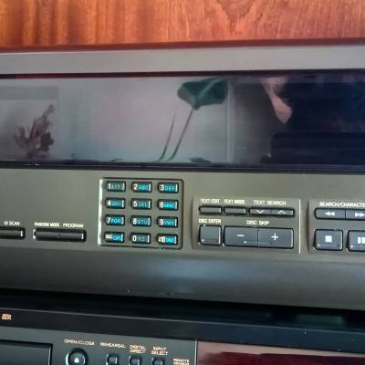 Foto de TECHNICS SL-MC7 COMPACTERA MÚLTIPLE PARA 110 CD&#039;S